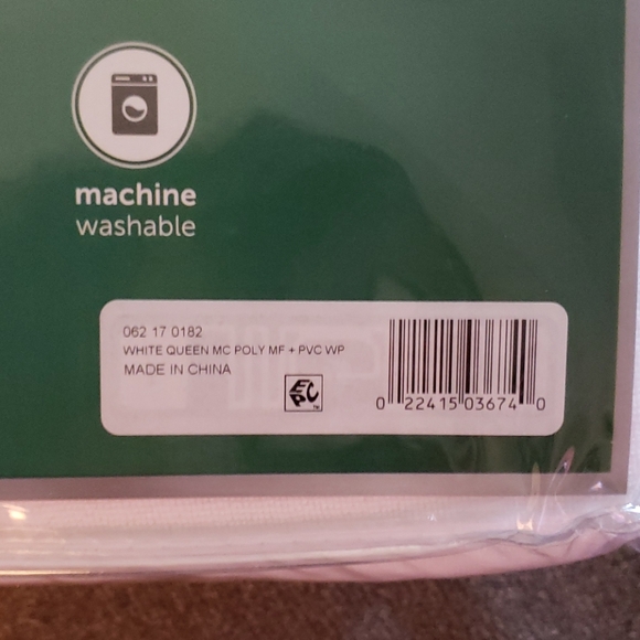 Allerease Queen Waterproof Mattress Protector - Picture 6 of 7